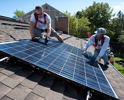 Source: National Renewable Energy Laboratory Workers install PV modules on an Englewood, CO, home. Jobs are just one of the economic benefits that come from the increased investment in renewable energy spurred by state renewable electricity standards. 