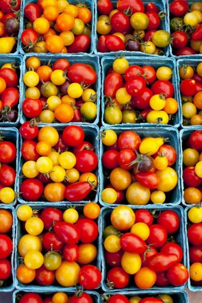 farmers-market-cherry-tomatoes
