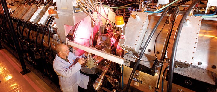 Los Alamos National Lab is one of several facilities owned by DOE that work on nuclear weapons. Experts in these labs should be able to publish their views with facing retribution from their agency. Photo: LANL