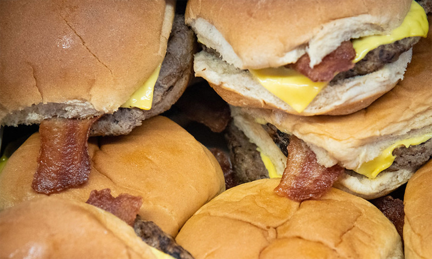 https://blog.ucsusa.org/wp-content/uploads/2020/02/bacon-cheeseburgers.jpg