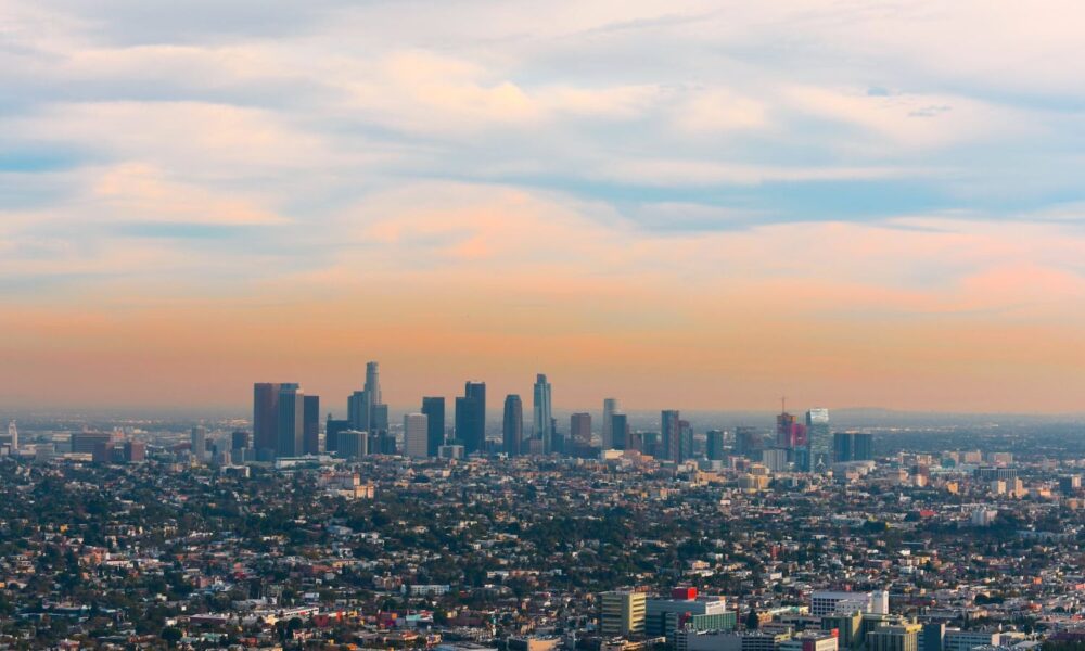 Los Angeles skyline, smoggy